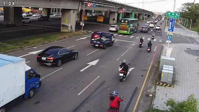 環中路/凱旋路(車流往中清路)(往東北)