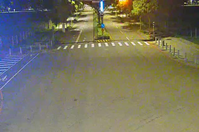 凱旋路/港隆街(右側車流往河南路)