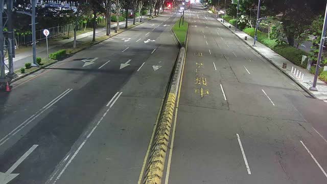 經貿路/河南路(右側車流往環中路)