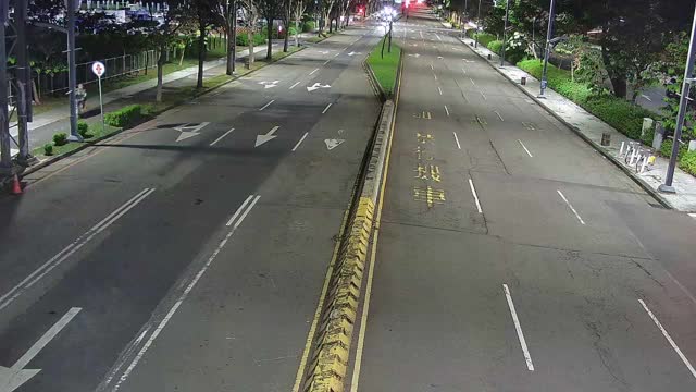 經貿路/河南路(右側車流往環中路)