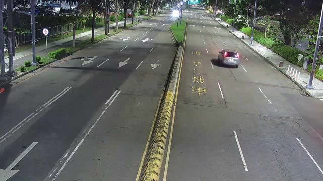 經貿路/河南路(右側車流往環中路)