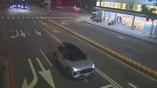 敦化路/中清路(右側車流往經貿路)