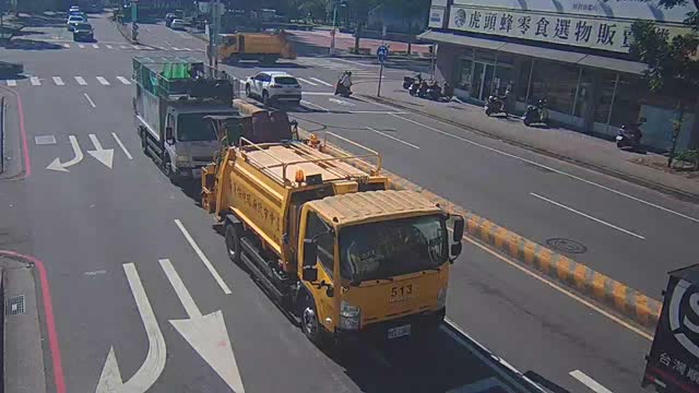 敦化路/中清路(右側車流往經貿路)
