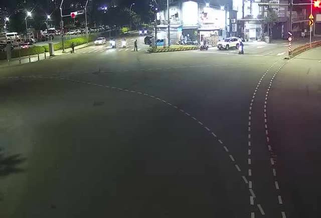 (i)河南路/經貿路(右側車流往文心路) Henan Rd/Jingmao Rd (Right side Traffic flow to Wenxin Rd)