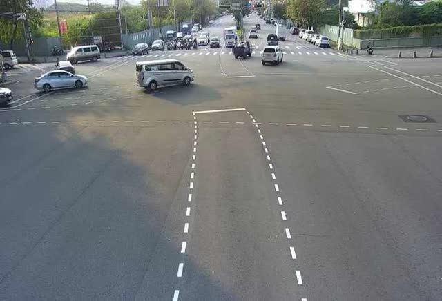 太原路/環中東路東側(右側車流往北屯路)