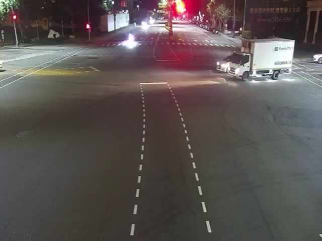太原路/環中東路西側(右側車流往祥順路)