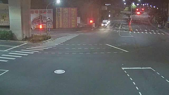 松竹路/環中東路(右側車流往東山路)