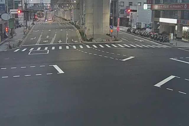 環中東路/東山路(右側車流往太原路)