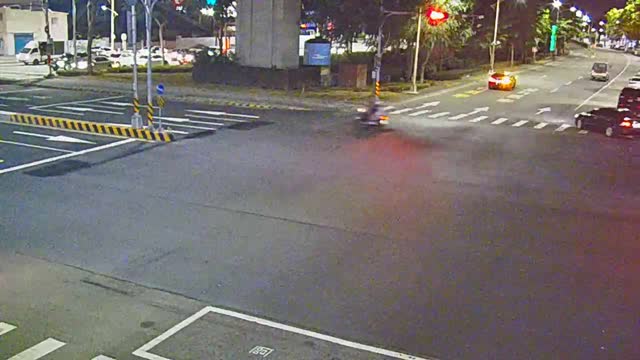 環中路/中山路(右側車流往崇德路)