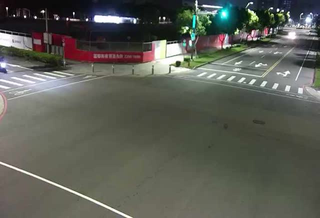 中科路/經貿五路(右側車流往環中路) Zhongke Rd./Jingmao 5th Rd. (Right side Traffic flow to Huanzhong Rd.)