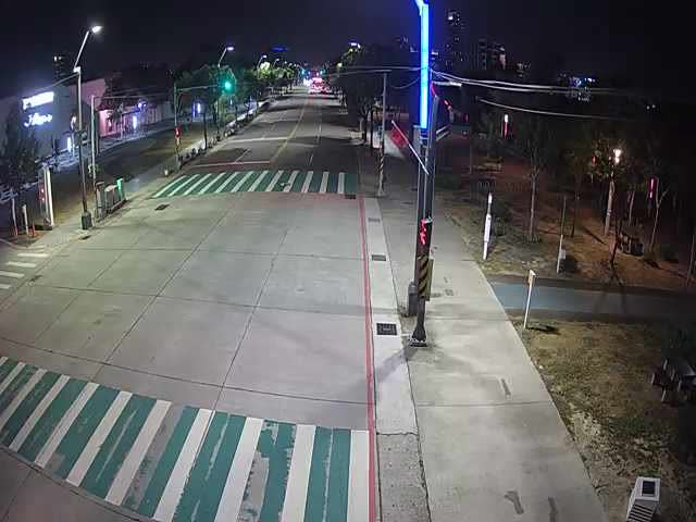 中科路/中央公園遊客中心(右側車流往河南路)