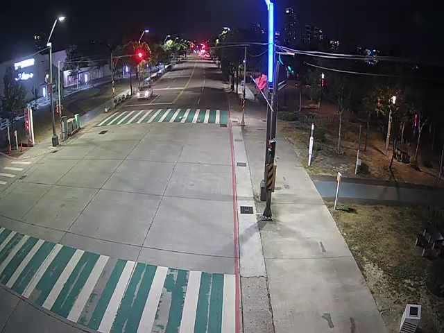 中科路/中央公園遊客中心(右側車流往河南路)