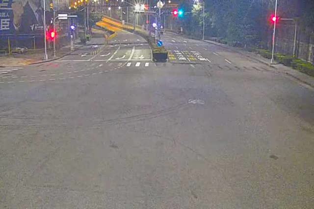 高鐵東路/高鐵五路(右側車流往台74)