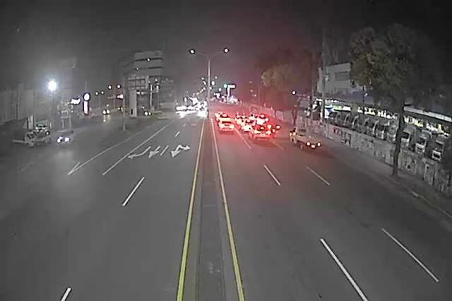 中清路/中清聯絡道大雅端 (右側車流往環中路) Zhongqing Rd. (Right side Traffic flow to Huanzhong Rd.)