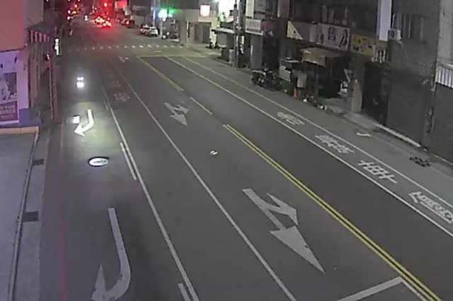 后庄北路/中清路(右側車流往松竹路) Houzhuang N. Rd./Zhongqing Rd. (Right side Traffic flow to Songzhu Rd.)