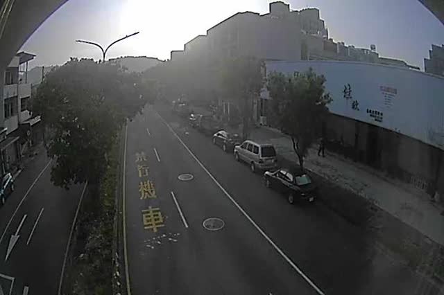 松竹路/松竹二路(右側車流往環中東路) Songzhu Rd./Songzhu 2nd Rd.(Right side Traffic flow to Huanzhong E.Rd.)