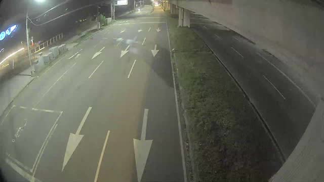 環中路/凱旋路(車流往中清路) Huanzhong Rd./Kaixuan Rd.(traffic to Zhongqing Rd.)