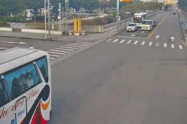 黎明路/廣福路(車流往中清路)