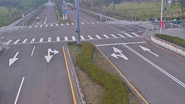 凱旋路/黎明路(右側車流往環中路)
