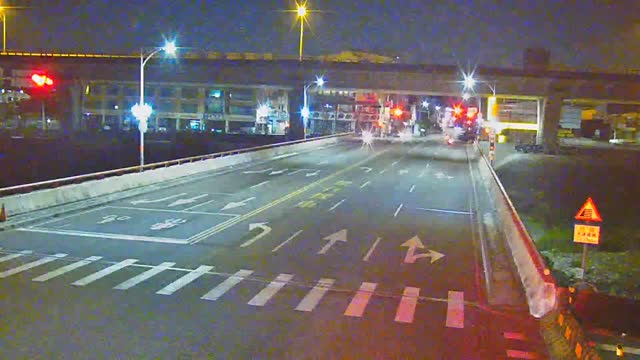 太平路/甲堤路(右側車流往環中東路)Taiping Rd./Jiati Rd.(Right side Traffic flow to Huanzhong E. Rd.)