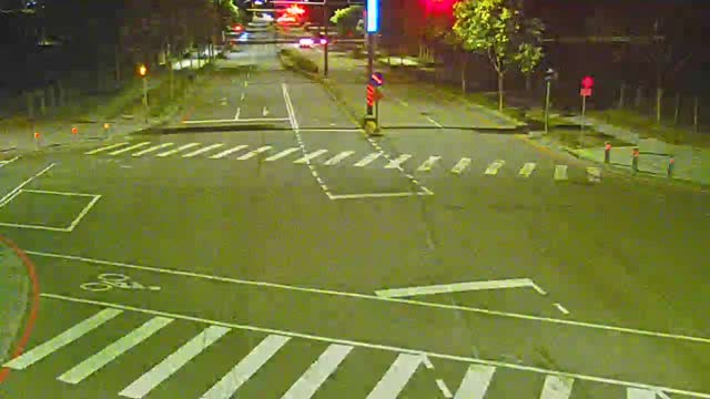 凱旋路/經貿五路(車流往敦化路) Kaixuan Rd./Jingmao 5th Rd. (Right side Traffic flow to Dunhua Rd.)
