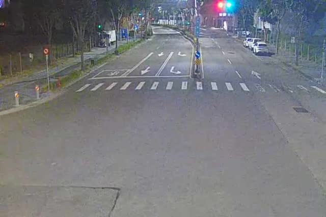 經貿路/經貿五路(右側車流往黎明路) Jingmao Rd./Jingmao 5th Rd (Right side Traffic flow to Liming Rd.)