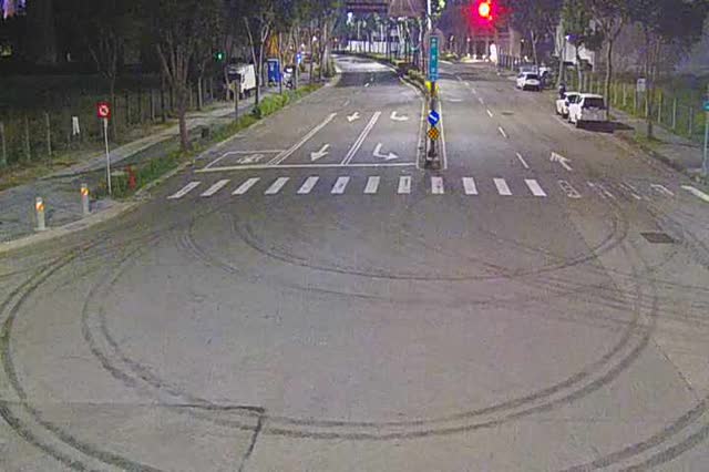 經貿路/經貿五路(右側車流往黎明路) Jingmao Rd./Jingmao 5th Rd (Right side Traffic flow to Liming Rd.)