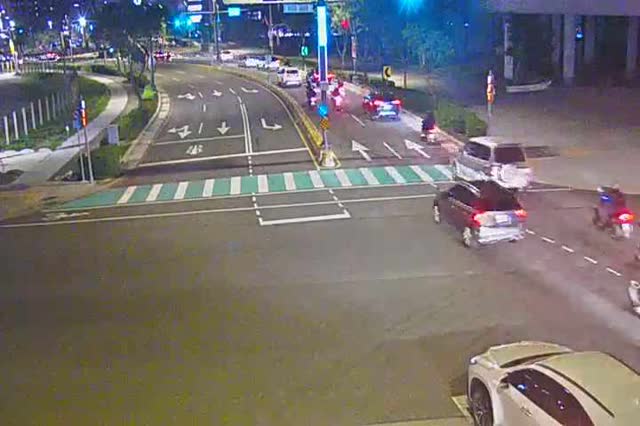 中科路/黎明路(右側車流往經貿五路) Zhongke Rd./Liming Rd. (Right side Traffic flow to Jingmao 5th Rd.)