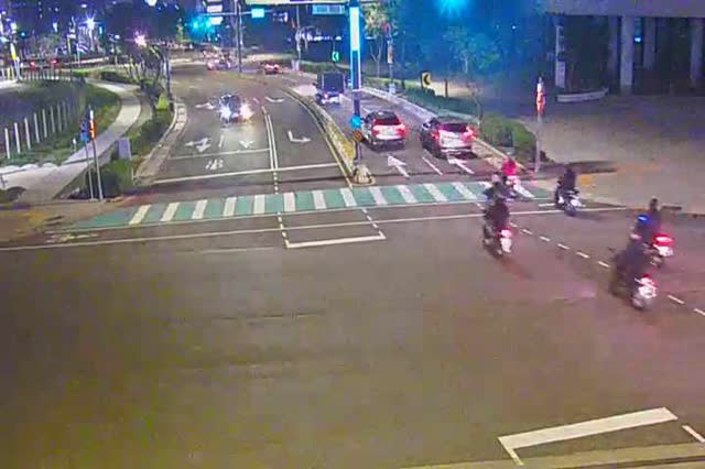 中科路/黎明路(右側車流往經貿五路) Zhongke Rd./Liming Rd. (Right side Traffic flow to Jingmao 5th Rd.)
