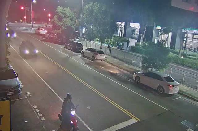 四平路/四平路568巷(右側車流往環中路) Siping Rd./Ln. 568