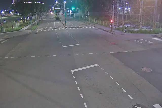 (i)經貿路/經貿八路(右側車流往河南路) Jingmao Rd./Jingmao 8th Rd.(Right side Traffic flow to Henan Rd.)