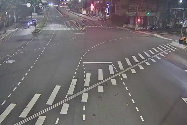 向上路/忠勇路(右側車流往龍井)