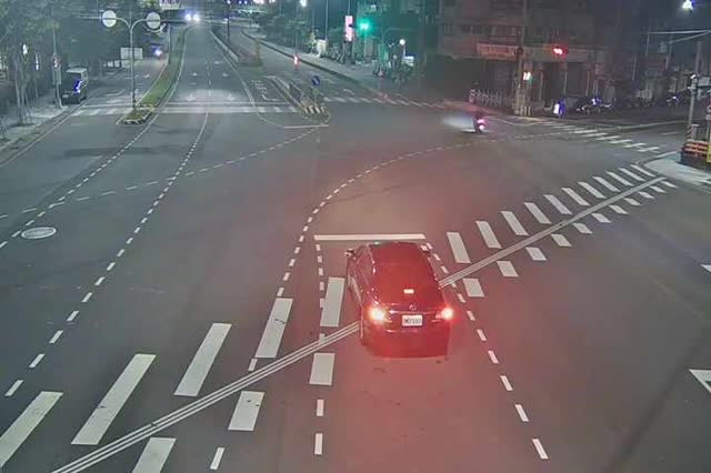 向上路/忠勇路(右側車流往龍井)