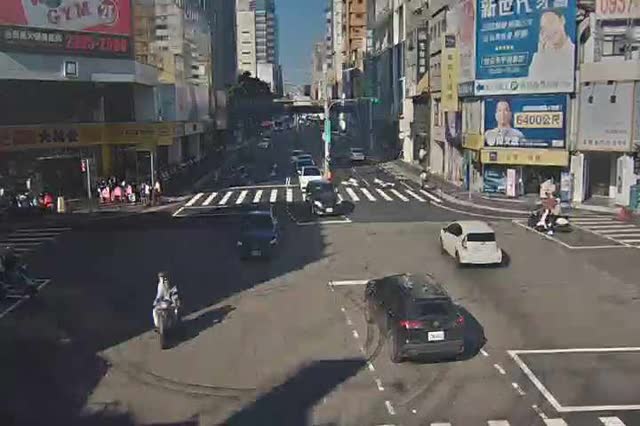 三民路/太平路(往五權路方向)
