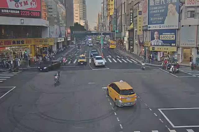 三民路/太平路(往五權路方向)