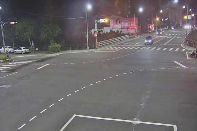 中興路二段/大智路(右側車流往大里方向)