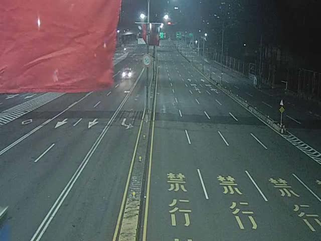 台灣大道/安和路(右側車流往文心路)(中央分隔島)
