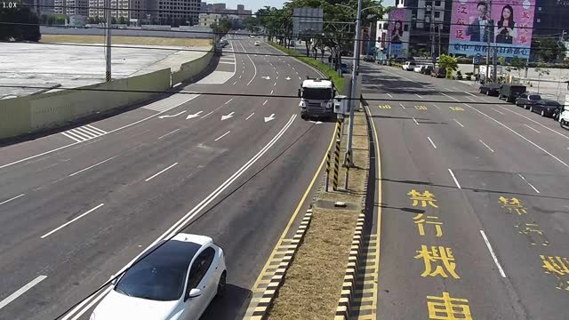 中山路/高鐵東路(右側車流往大肚)