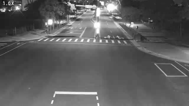 凱旋路/僑大路(右側車流往環中路)Kaixuan Rd./Qiao Da Rd.(Right side Traffic flow to Huanzhong Rd.)