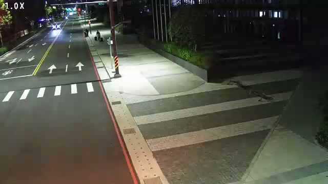 黎明路/港隆街 (右側車流往中清路)Liming Rd./Ganglong St.(Right side Traffic flow to Zhongqing Rd.)