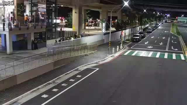 東光路/軍福十九路(右側車流往松竹路方向)