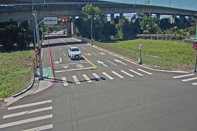 甲后路四段/甲埔大道(右側車流往水美街方向)