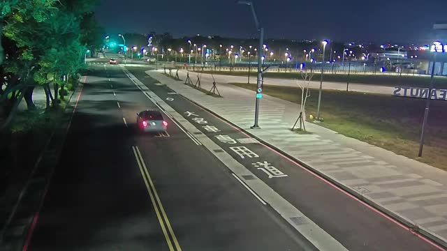 經貿九路/經貿路二段(右側車流往凱旋路)