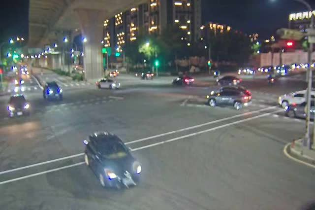 環中東路/太原路(右側車流往松竹方向)