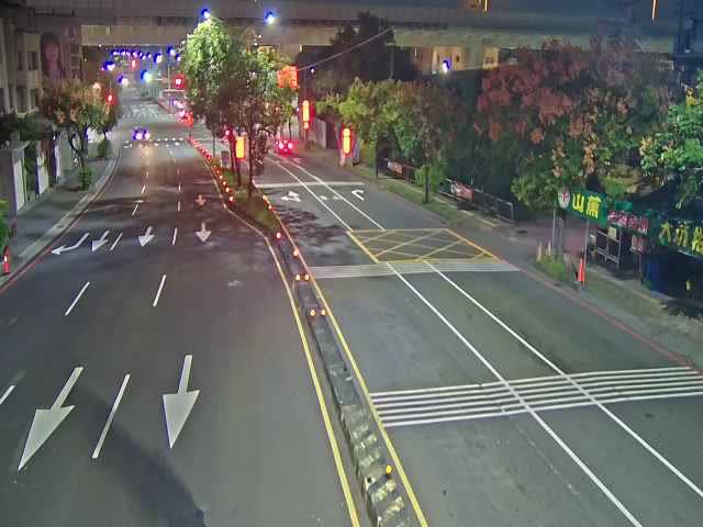 松竹路/和順路 (右側車流往環中東路)