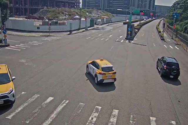 高鐵路/高鐵三路 (右側車流往高鐵二路)