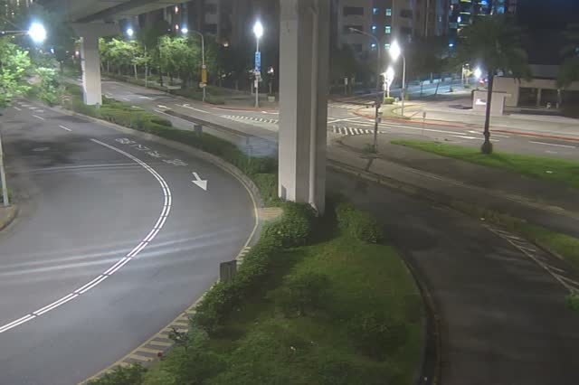 218-經貿一路環東大道槽化島