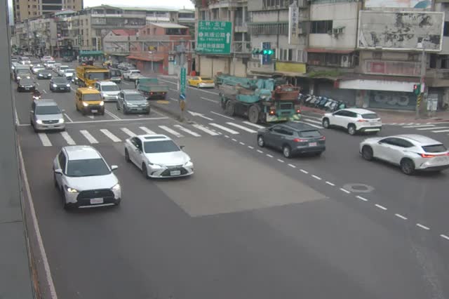 274-環河北路與民族西路口燈桿上