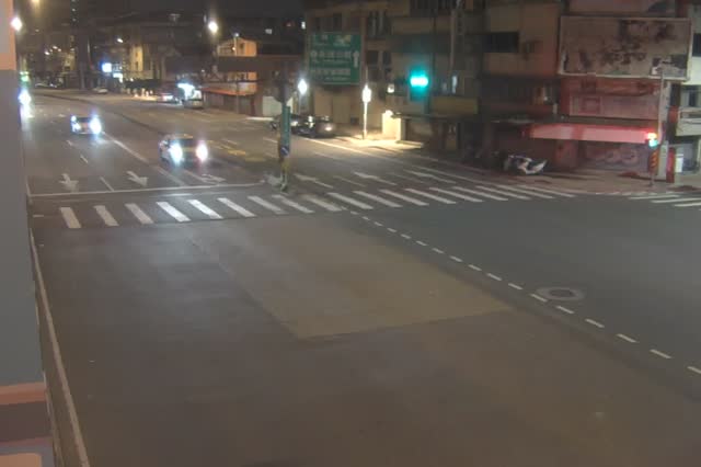 274-環河北路與民族西路口燈桿上