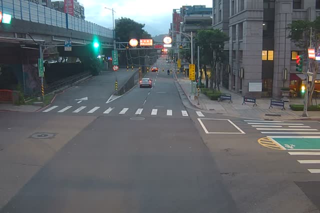 299-民生東路限高器